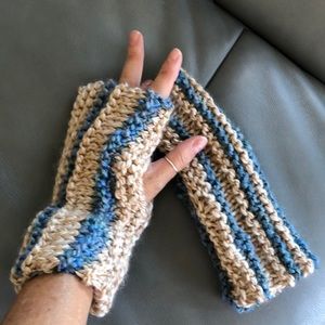 Fingerless gloves